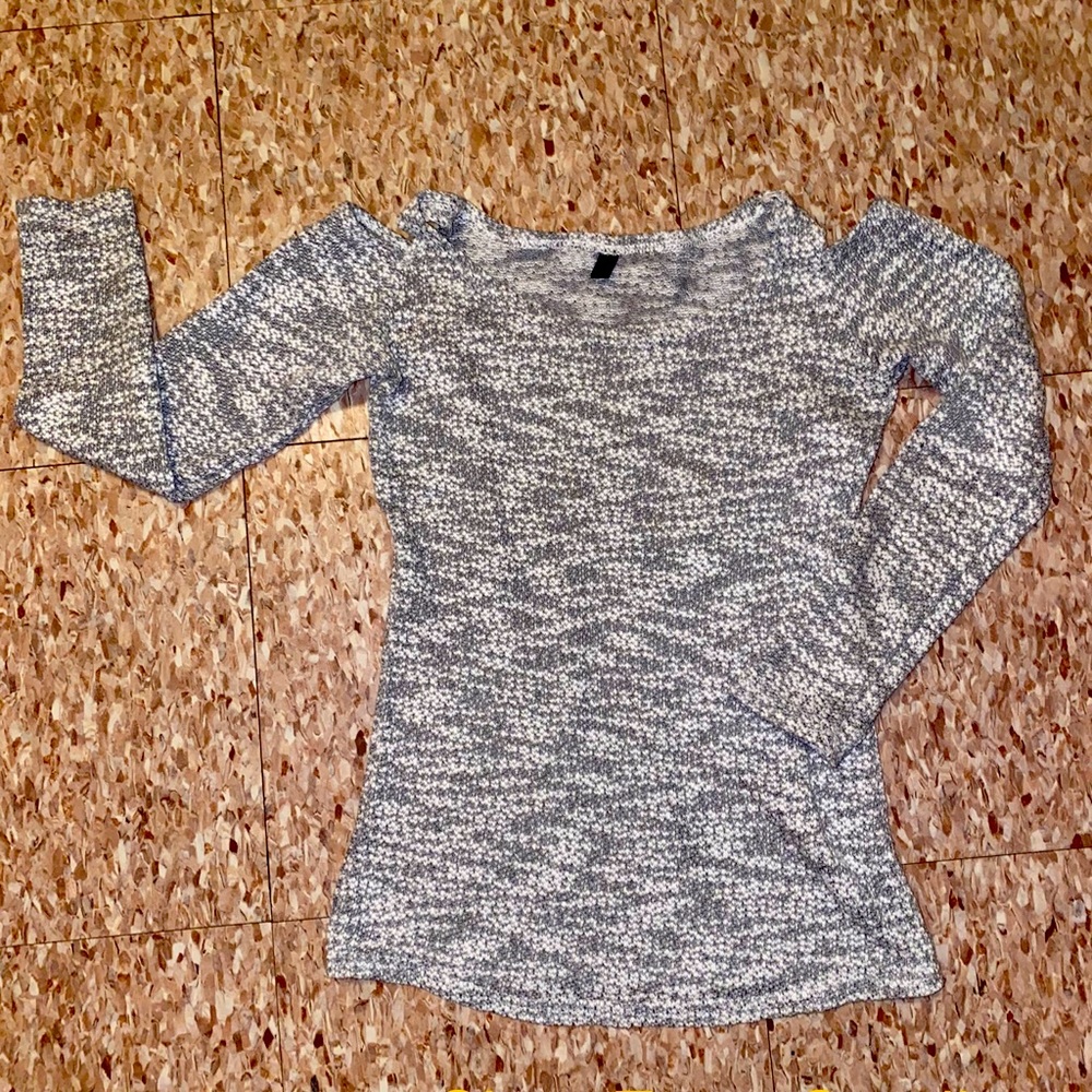 Tops random sizes
